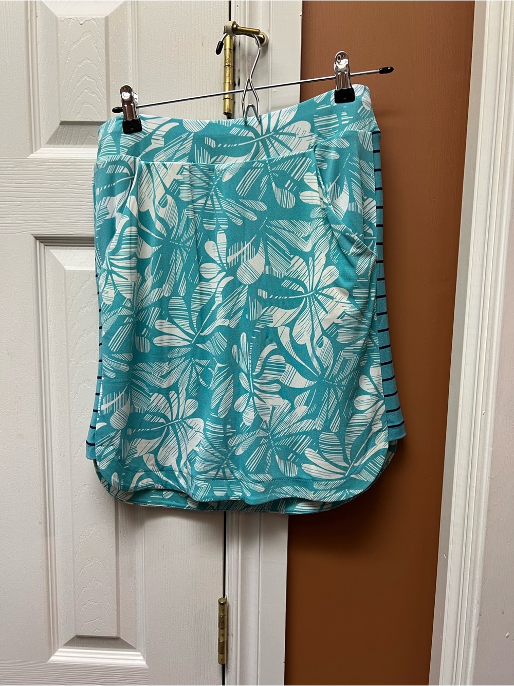 Chico's Weekends Teal & White Leaf-Print Skirt